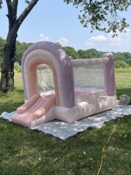 81XHZV1FwWL 1744130330 Pink Rainbow Toddler Bounce House